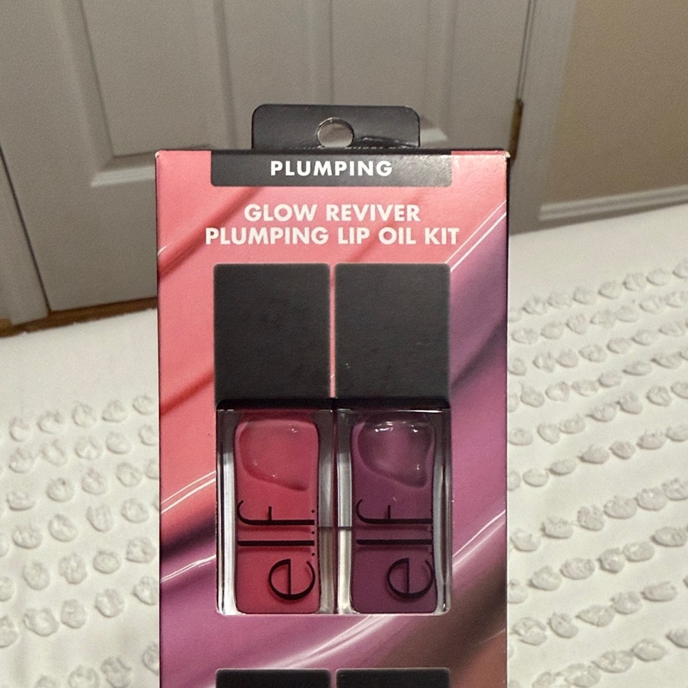 ELF Glow Reviver Plumping Lip Oil Kit - Picture 2 of 5
